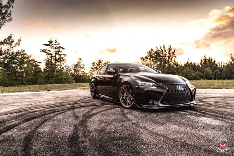  Lexus GS F on Vossen Wheels (M-X3) 2019 года  (фото 5 из 25)